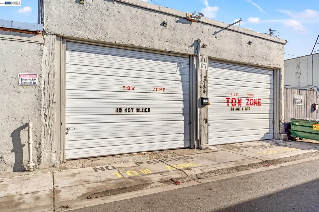 812 Lisbon Oakland CA 94601