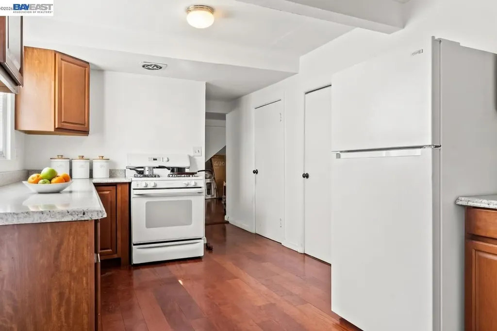 812 Lisbon Oakland CA 94601