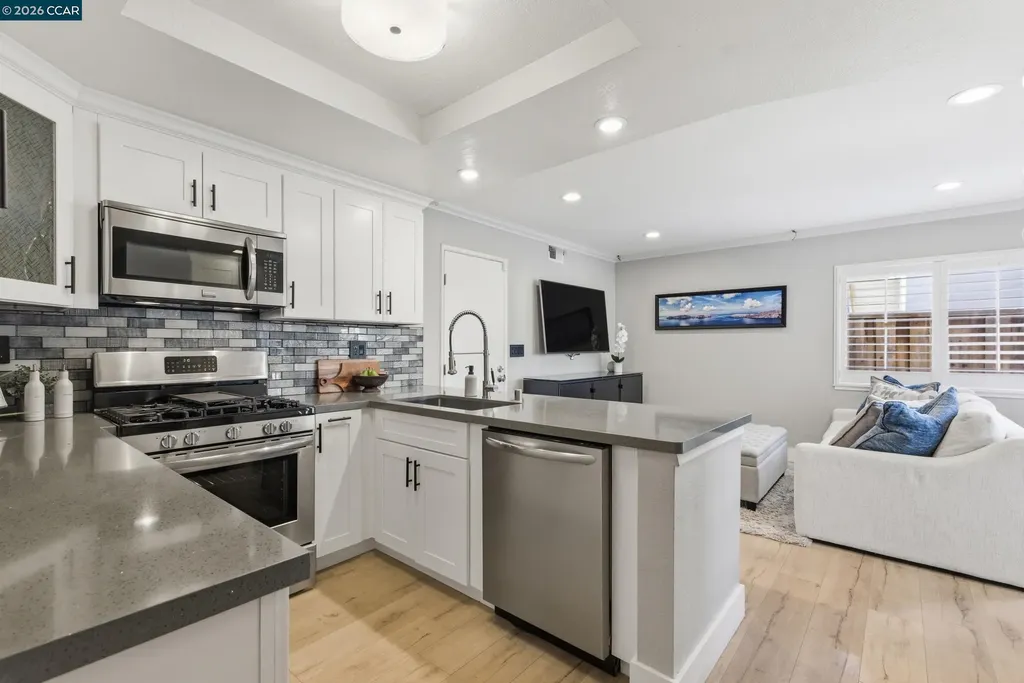 29856 Ventnor Court Hayward CA 94544