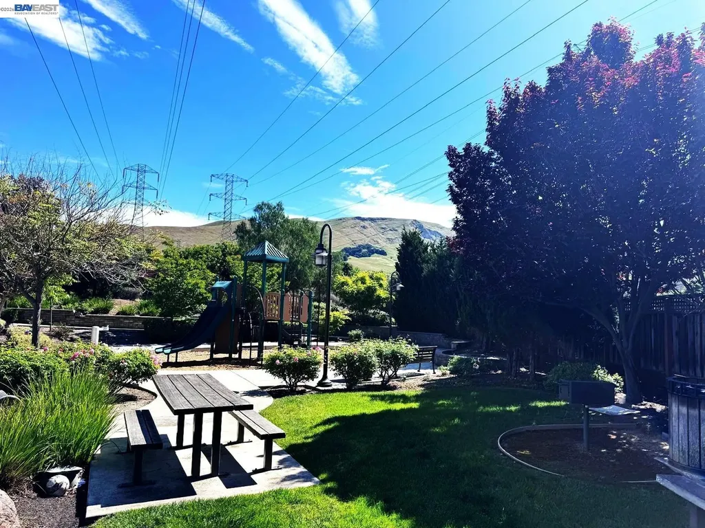 43886 Paso Pino Common Fremont CA 94539