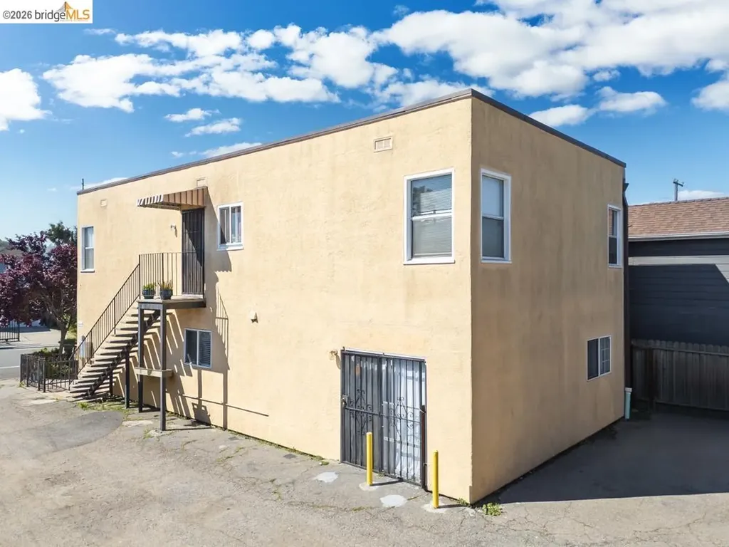 2215 Dover Avenue San Pablo CA 94806