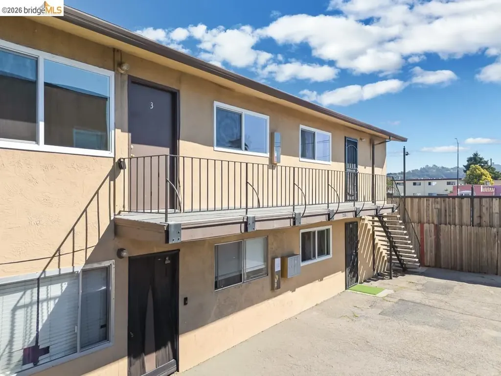 2215 Dover Avenue San Pablo CA 94806