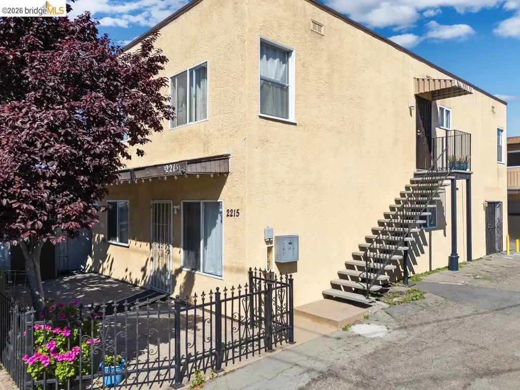 2215 Dover Avenue San Pablo CA 94806