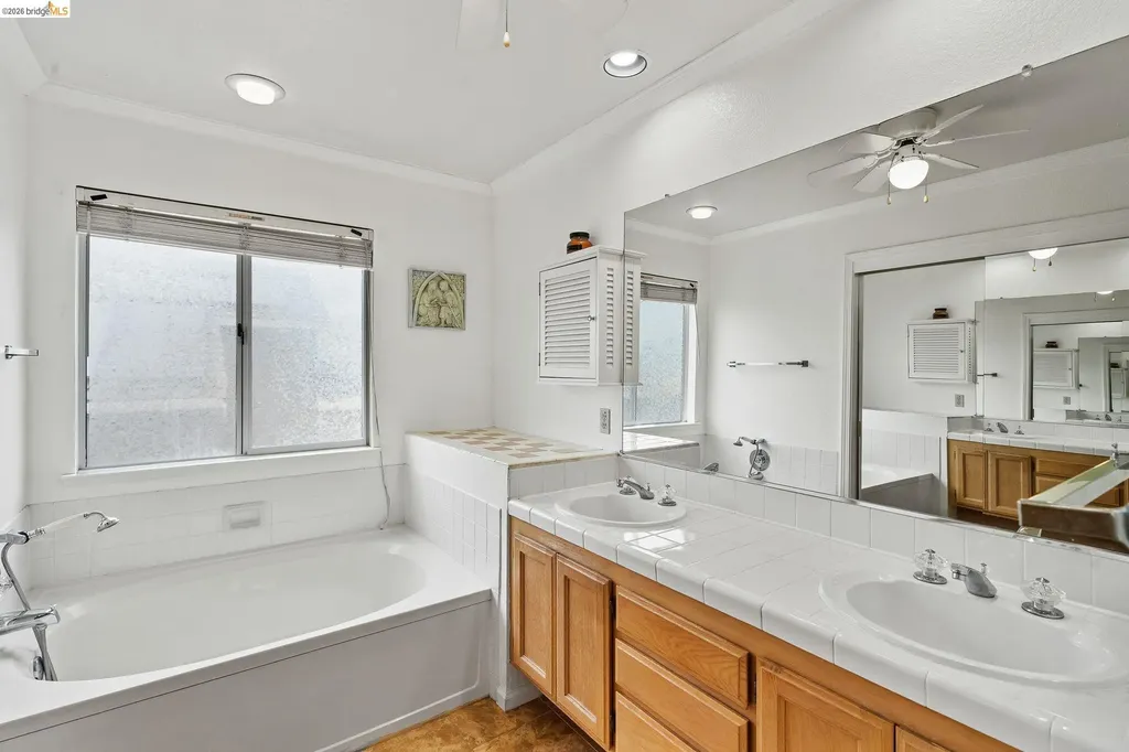 2218 Newport Court Discovery Bay CA 94505