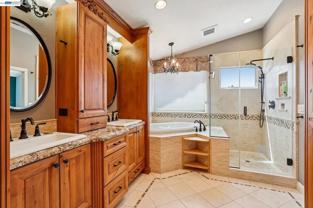 1095 Canyon Hills Road San Ramon CA 94582