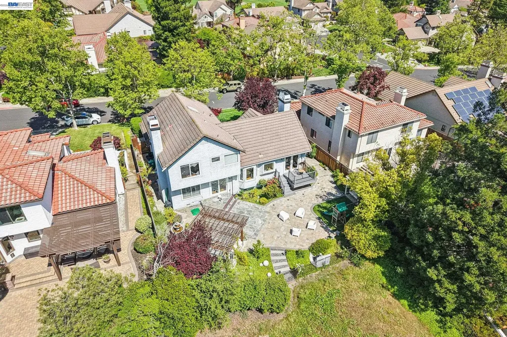 1095 Canyon Hills Road San Ramon CA 94582