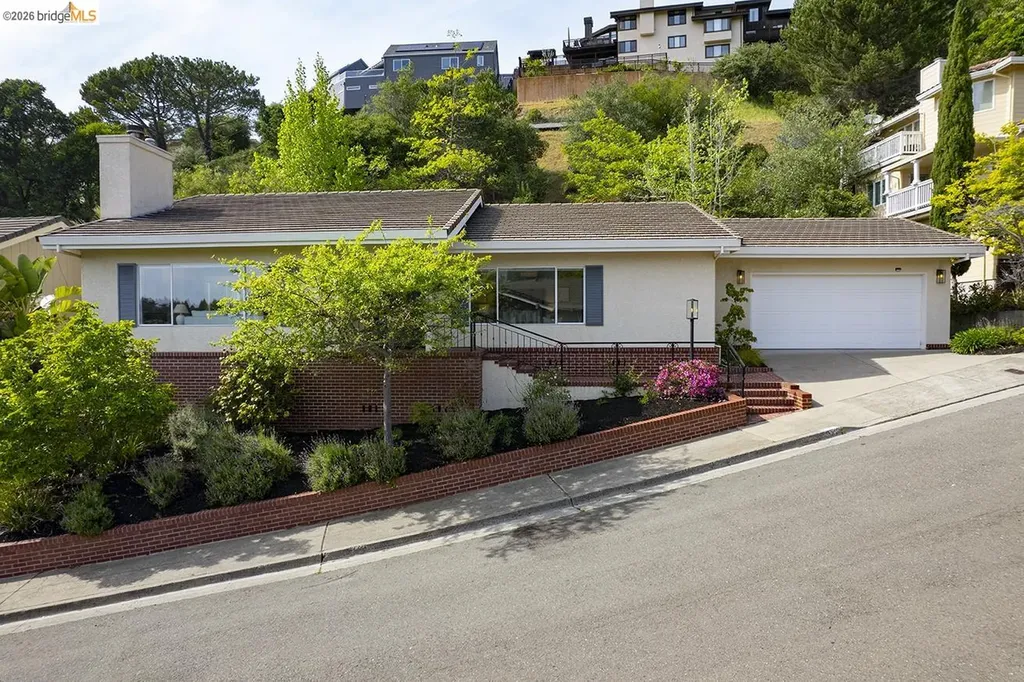 6109 Fairlane Drive Oakland CA 94611
