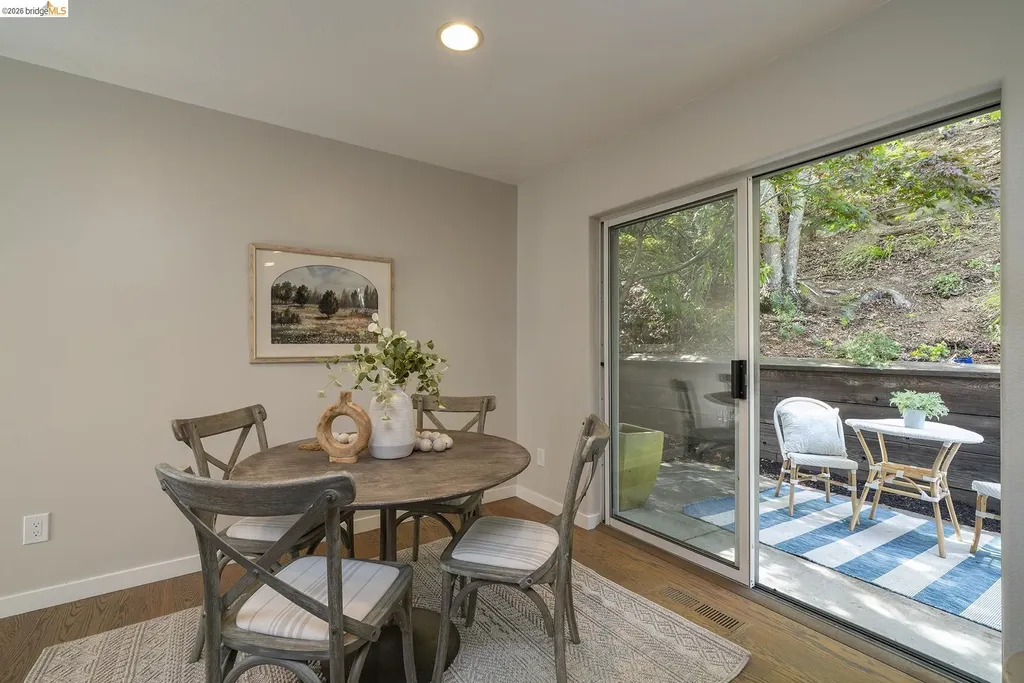6109 Fairlane Drive Oakland CA 94611