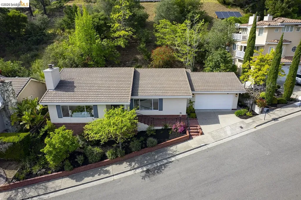 6109 Fairlane Drive Oakland CA 94611