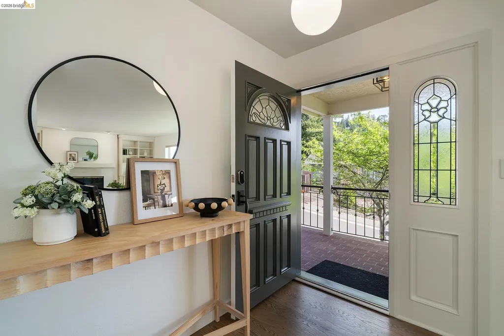 6109 Fairlane Drive Oakland CA 94611