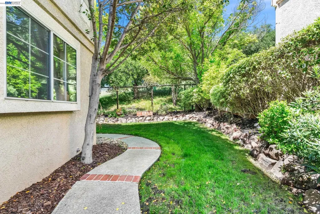690 Glasgow Circle Danville CA 94526
