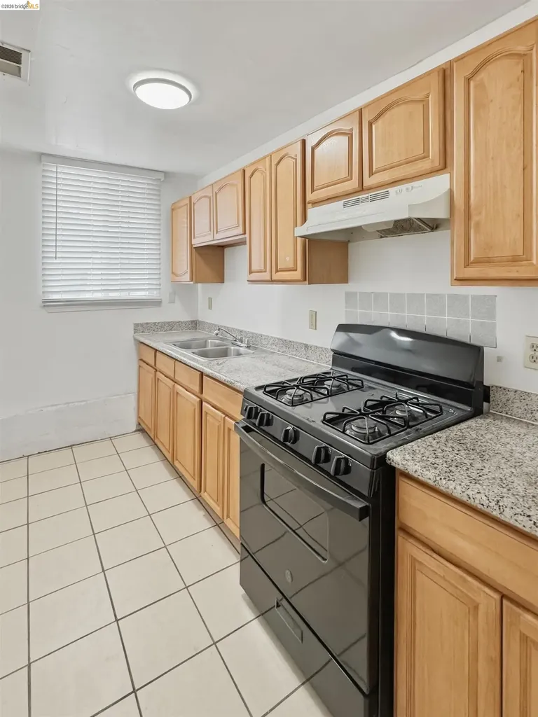2869 38th Avenue Oakland CA 94619