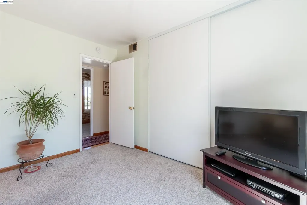 2364 Driftwood Way San Leandro CA 94577