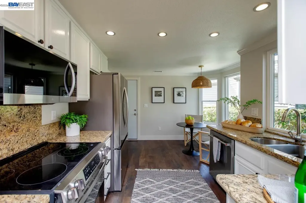 31 Oak Park Drive Alameda CA 94502