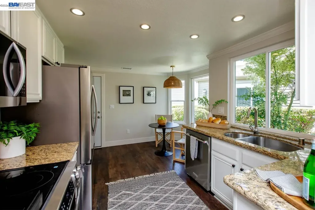 31 Oak Park Drive Alameda CA 94502