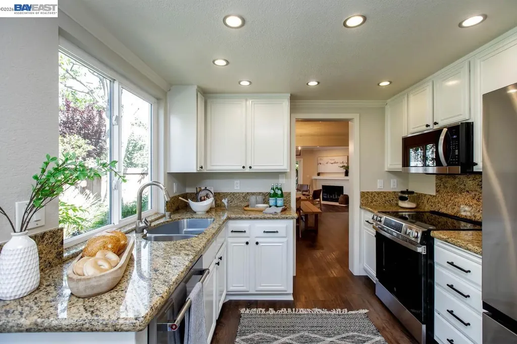 31 Oak Park Drive Alameda CA 94502