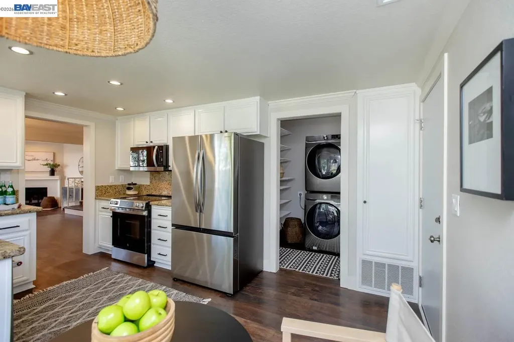 31 Oak Park Drive Alameda CA 94502