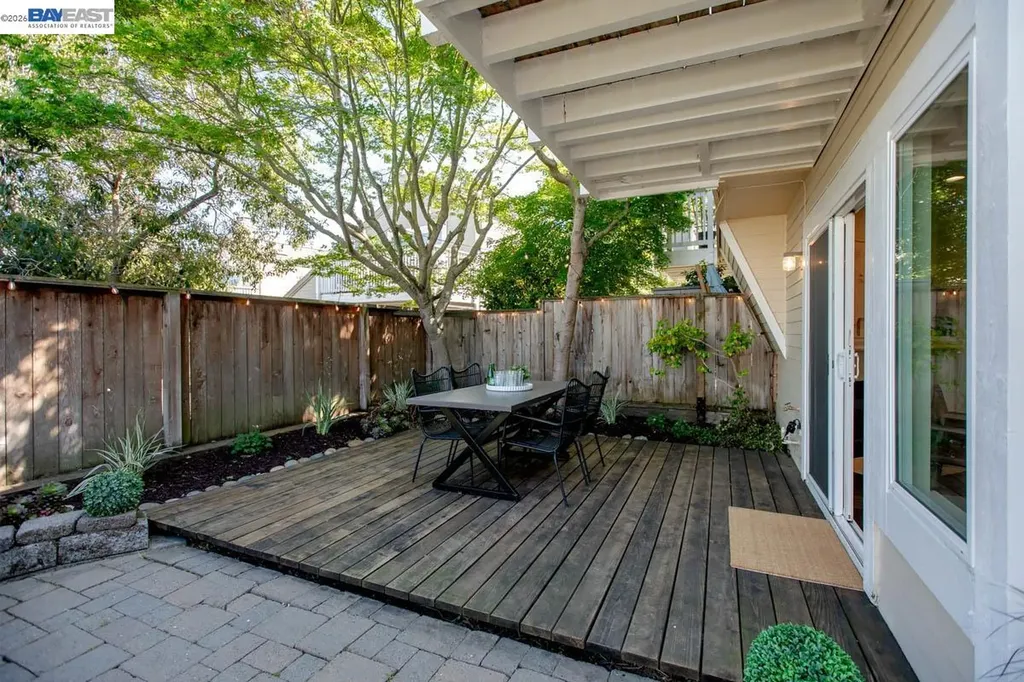 31 Oak Park Drive Alameda CA 94502