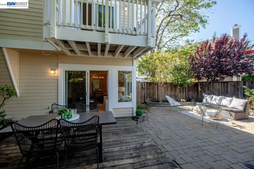 31 Oak Park Drive Alameda CA 94502