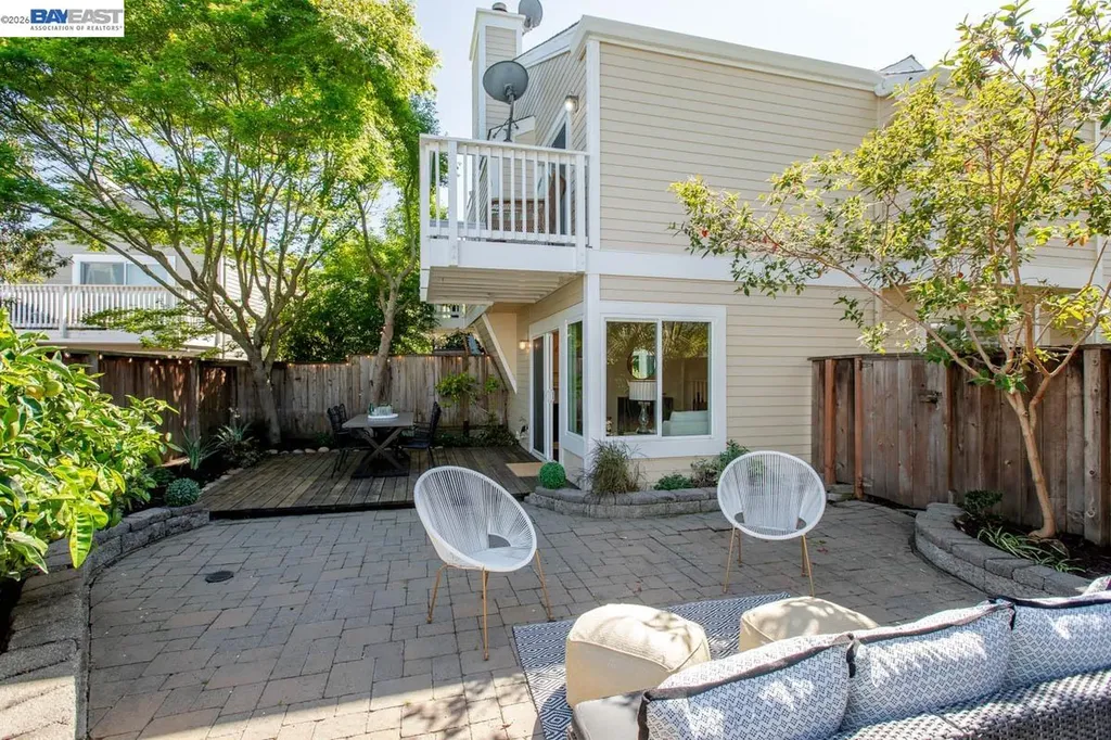 31 Oak Park Drive Alameda CA 94502