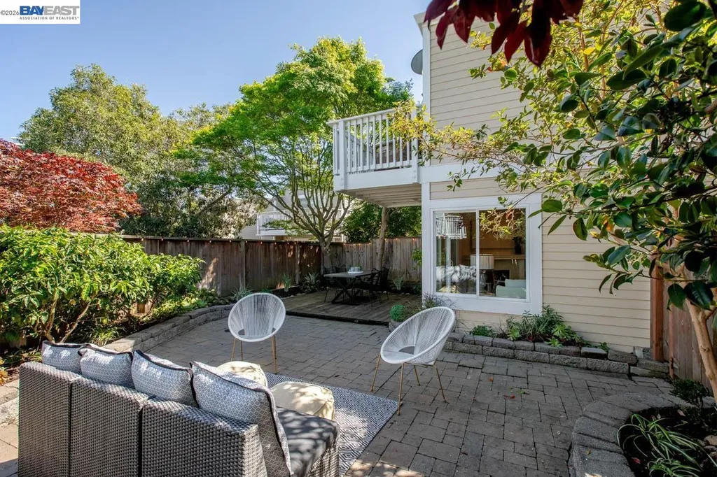 31 Oak Park Drive Alameda CA 94502
