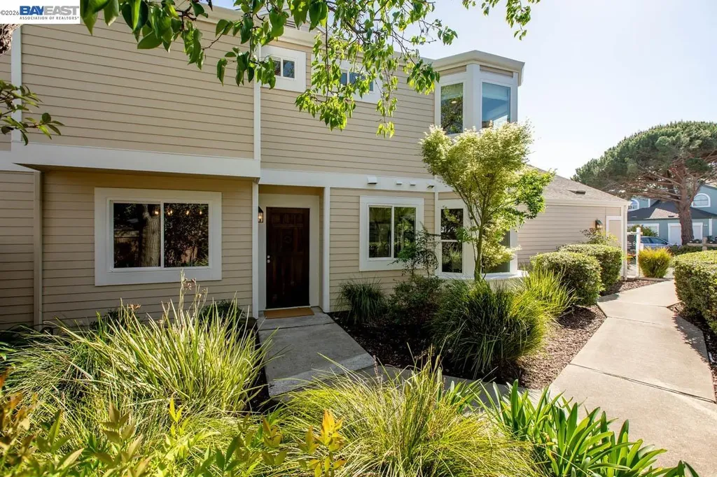 31 Oak Park Drive Alameda CA 94502