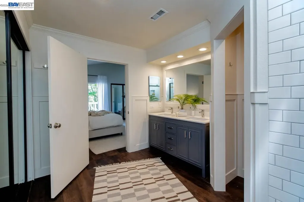 31 Oak Park Drive Alameda CA 94502