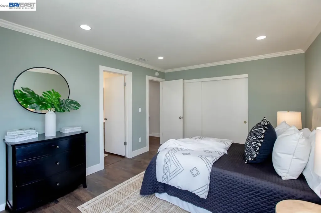 31 Oak Park Drive Alameda CA 94502
