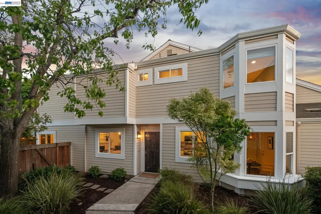 31 Oak Park Drive Alameda CA 94502