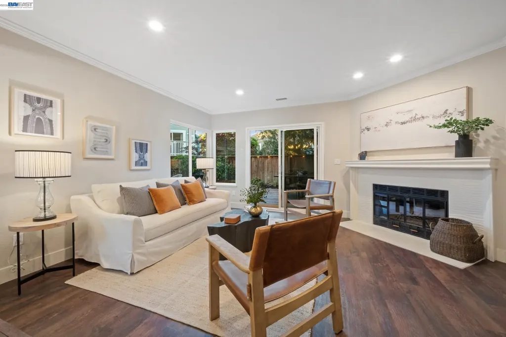 31 Oak Park Drive Alameda CA 94502