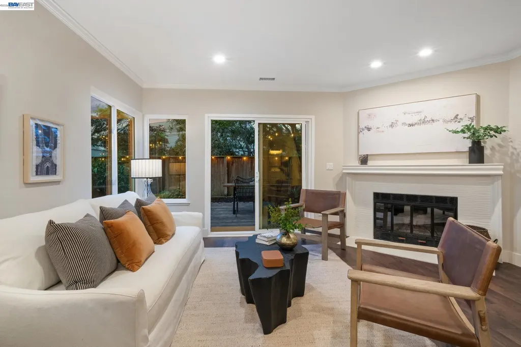 31 Oak Park Drive Alameda CA 94502
