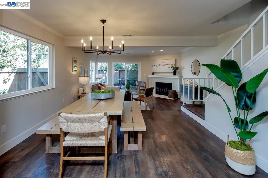 31 Oak Park Drive Alameda CA 94502