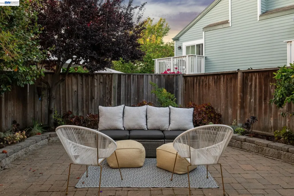 31 Oak Park Drive Alameda CA 94502