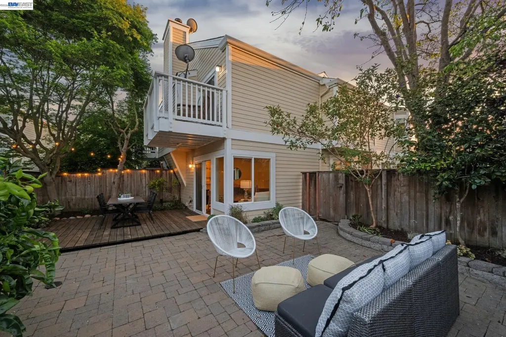 31 Oak Park Drive Alameda CA 94502