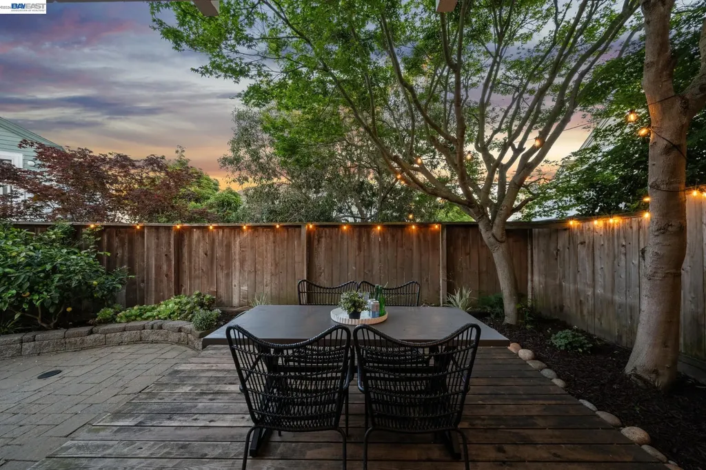 31 Oak Park Drive Alameda CA 94502