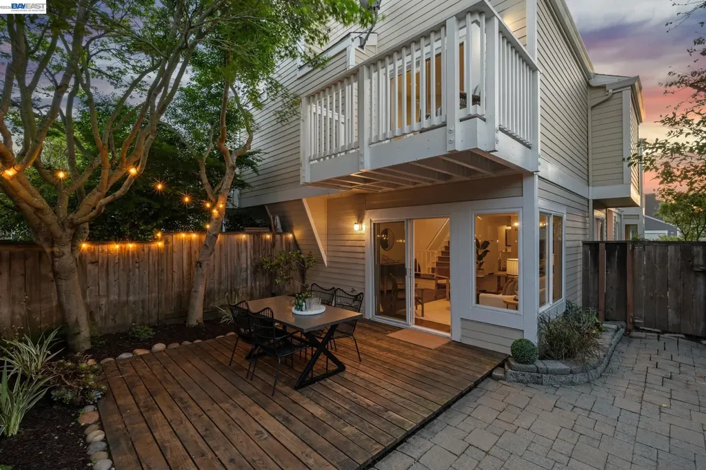 31 Oak Park Drive Alameda CA 94502