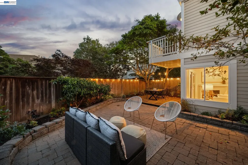 31 Oak Park Drive Alameda CA 94502