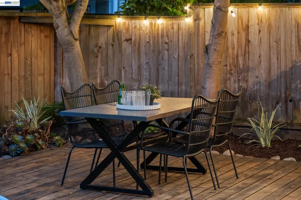 31 Oak Park Drive Alameda CA 94502