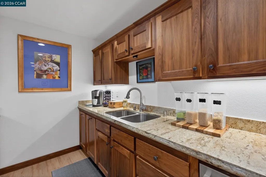 5015 Valley Crest Drive #121 Concord CA 94521