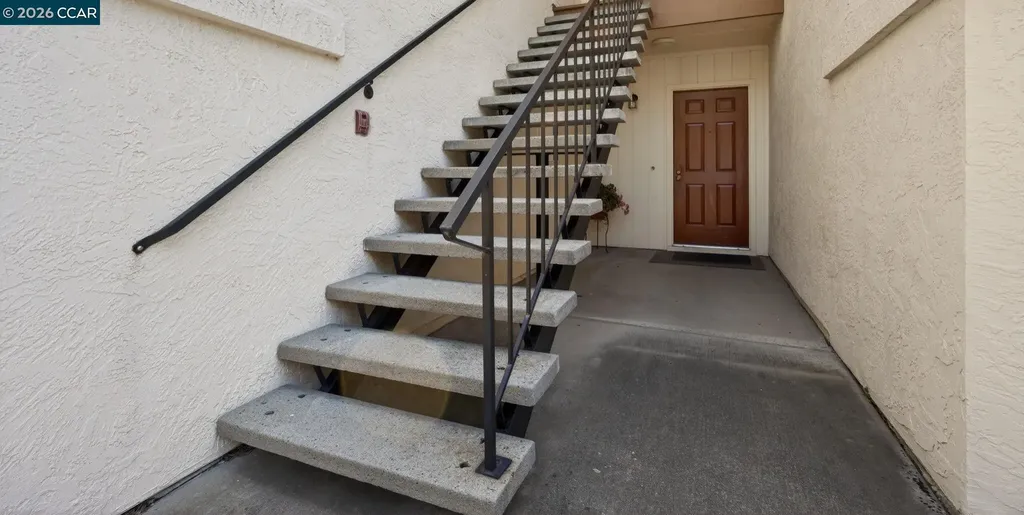 5015 Valley Crest Drive #121 Concord CA 94521