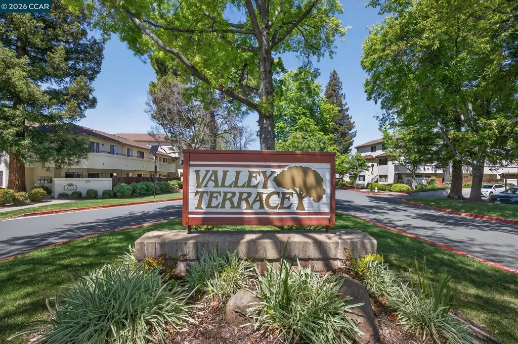 5015 Valley Crest Drive #121 Concord CA 94521