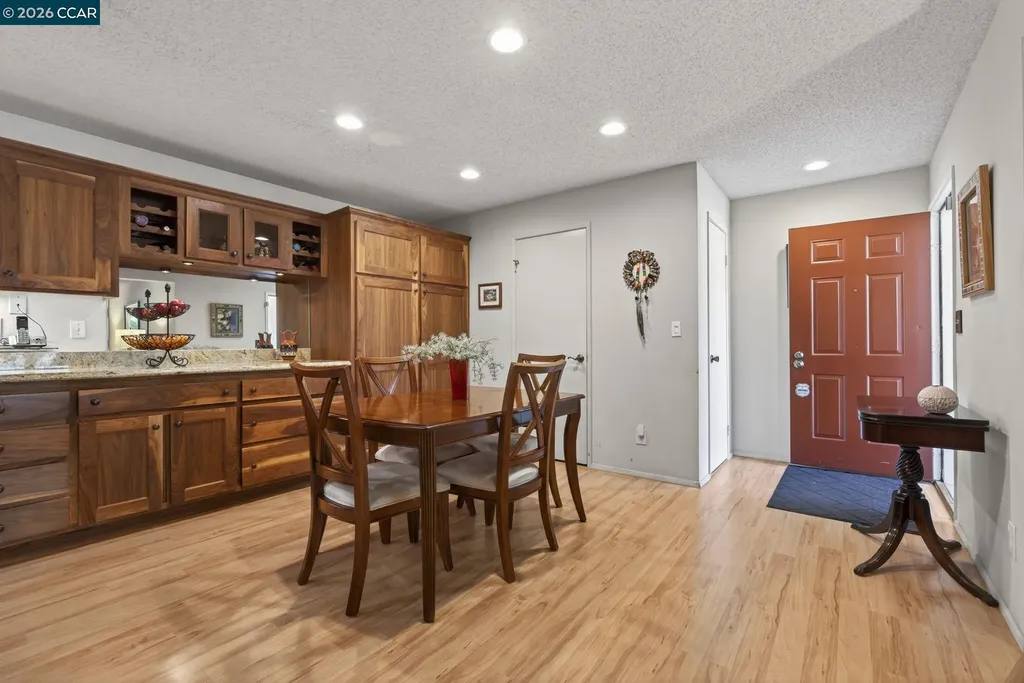 5015 Valley Crest Drive #121 Concord CA 94521