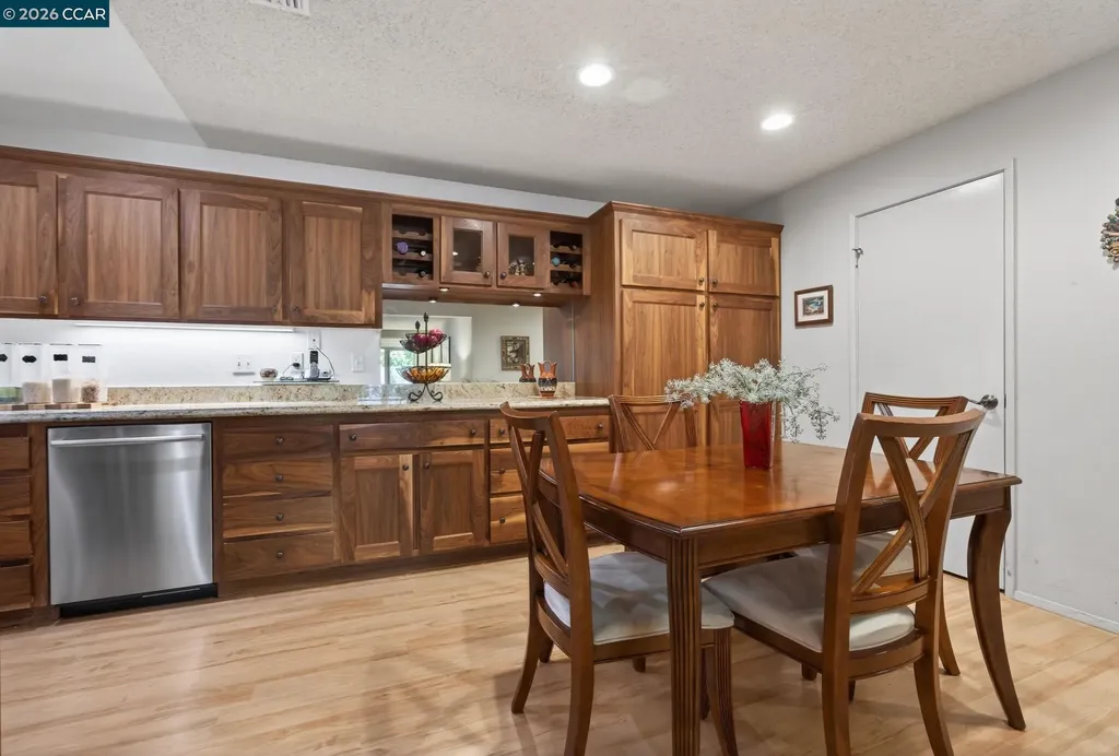 5015 Valley Crest Drive #121 Concord CA 94521