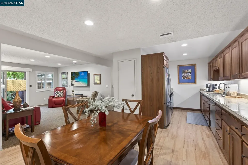 5015 Valley Crest Drive #121 Concord CA 94521