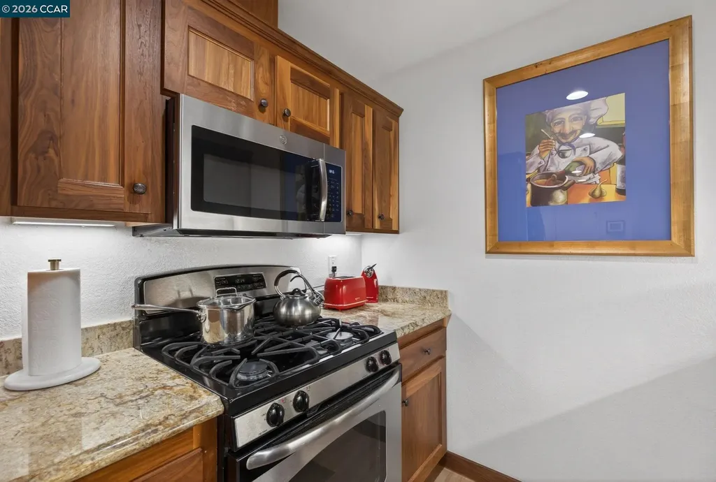 5015 Valley Crest Drive #121 Concord CA 94521