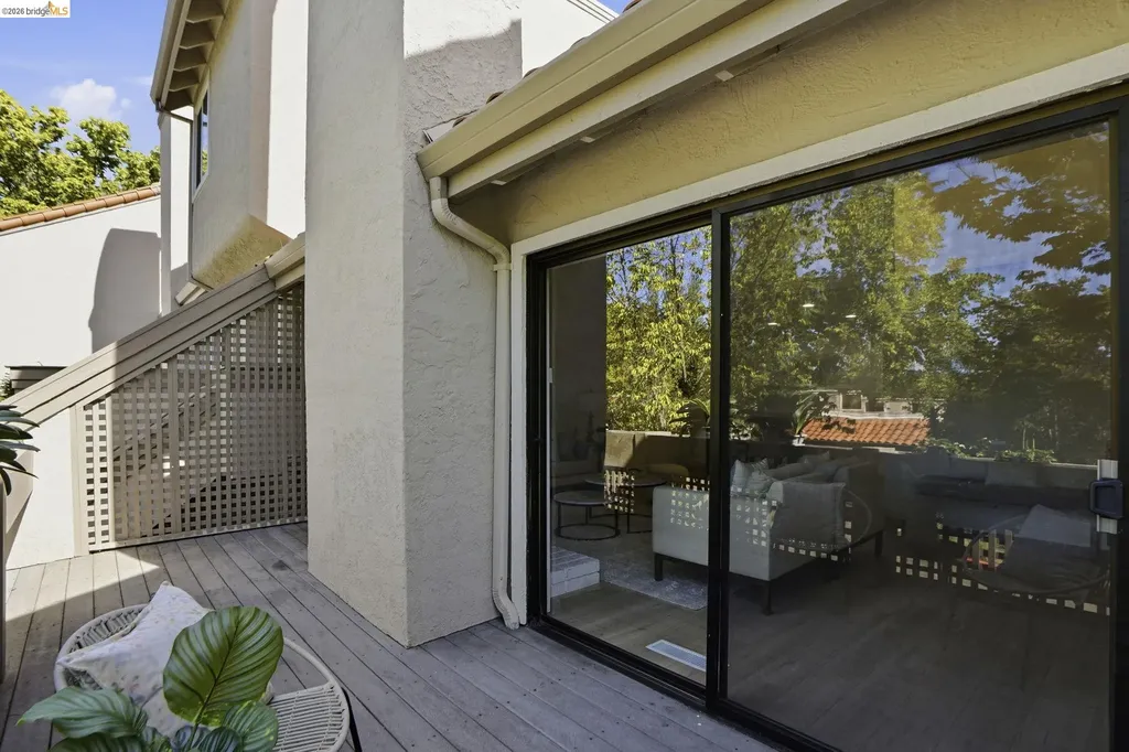 239 Paseo Bernal Moraga CA 94556