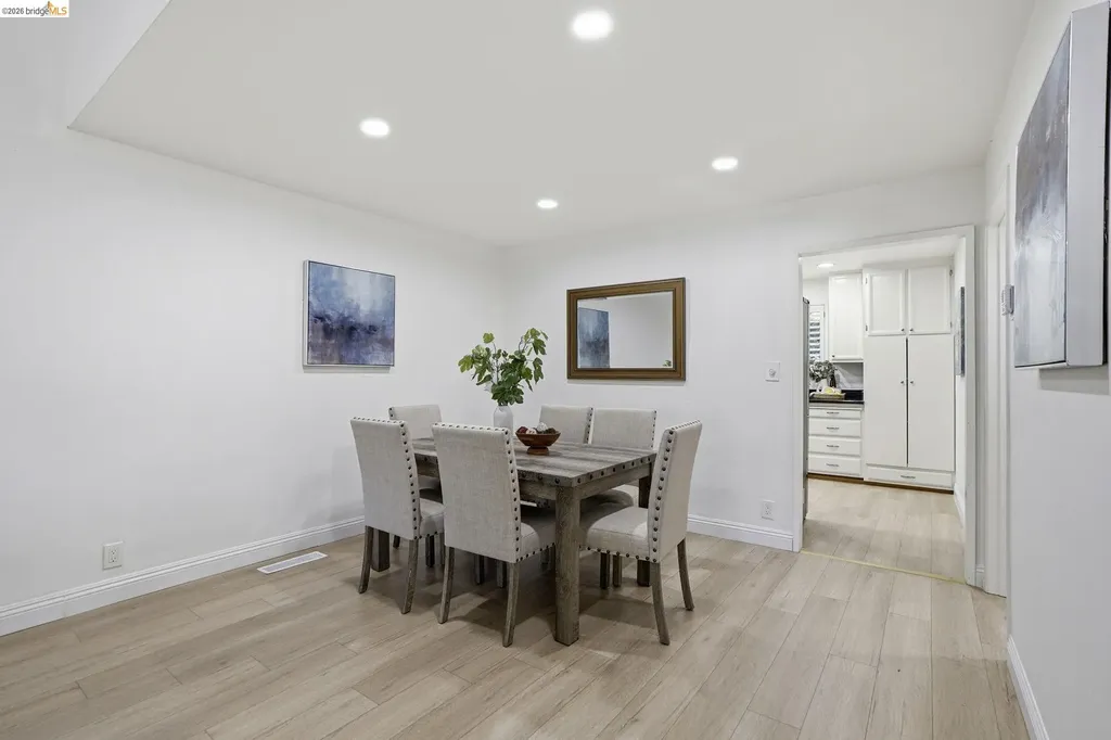 239 Paseo Bernal Moraga CA 94556