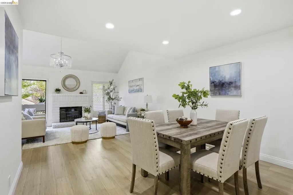 239 Paseo Bernal Moraga CA 94556
