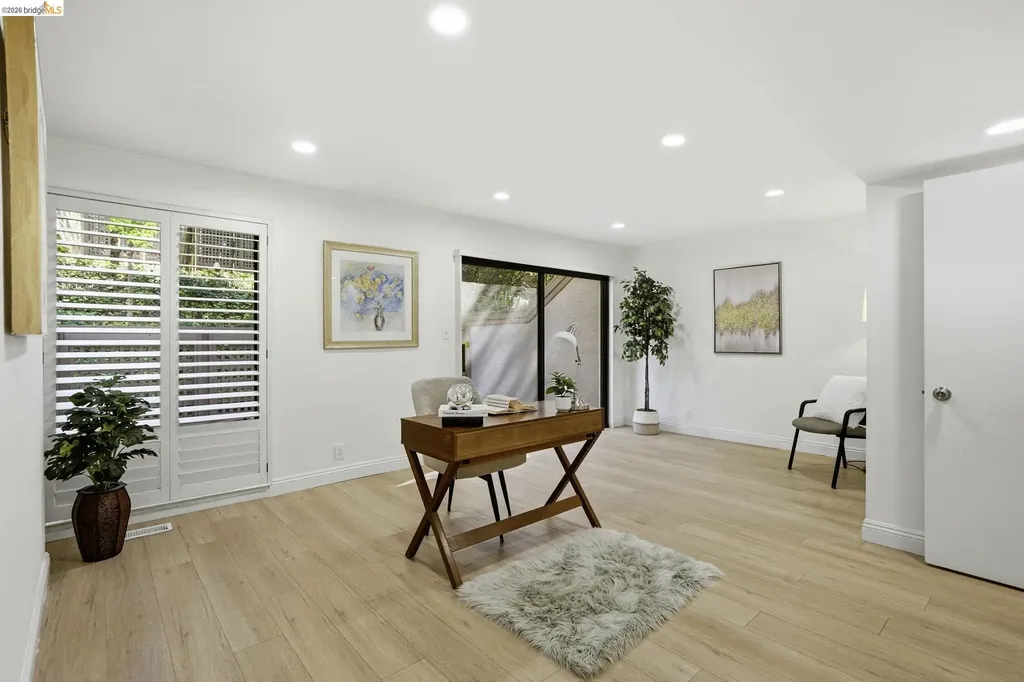 239 Paseo Bernal Moraga CA 94556