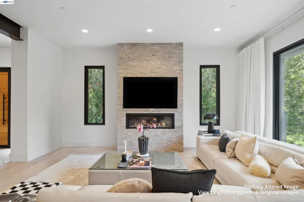 3 West Circle Oakland CA 94611
